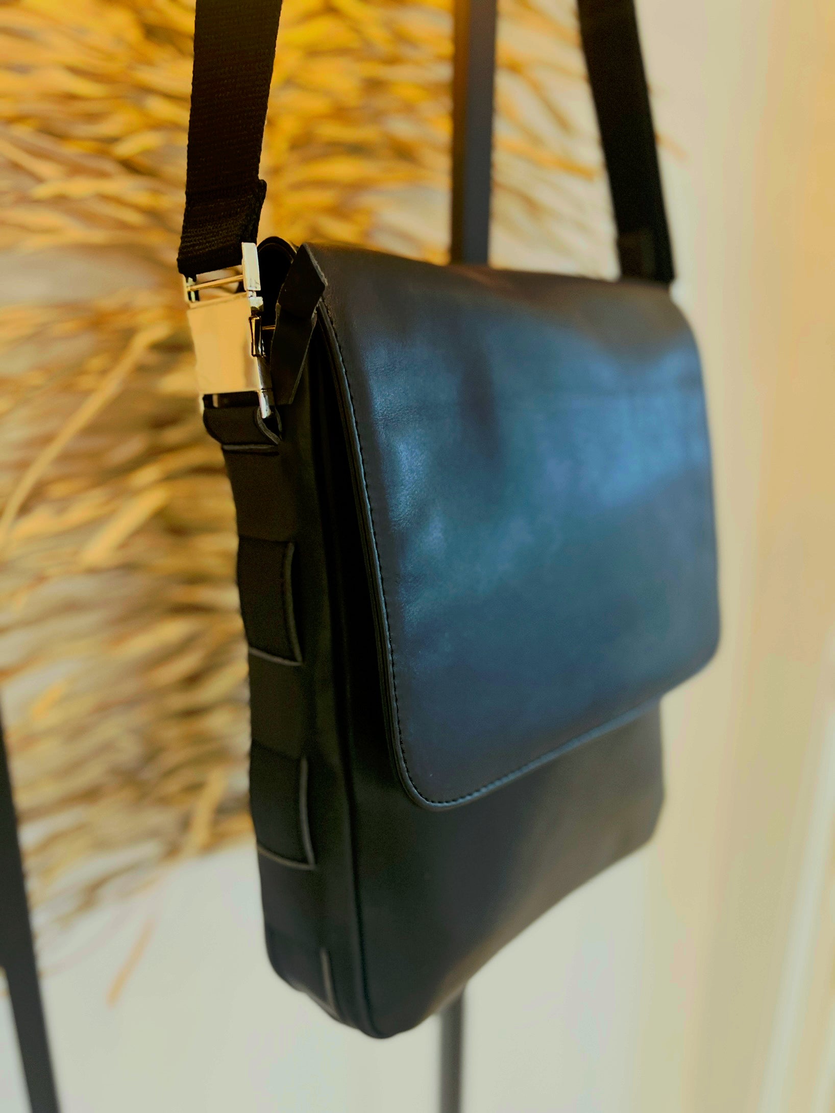 Furcifer Pluss sort- stor modell🖤