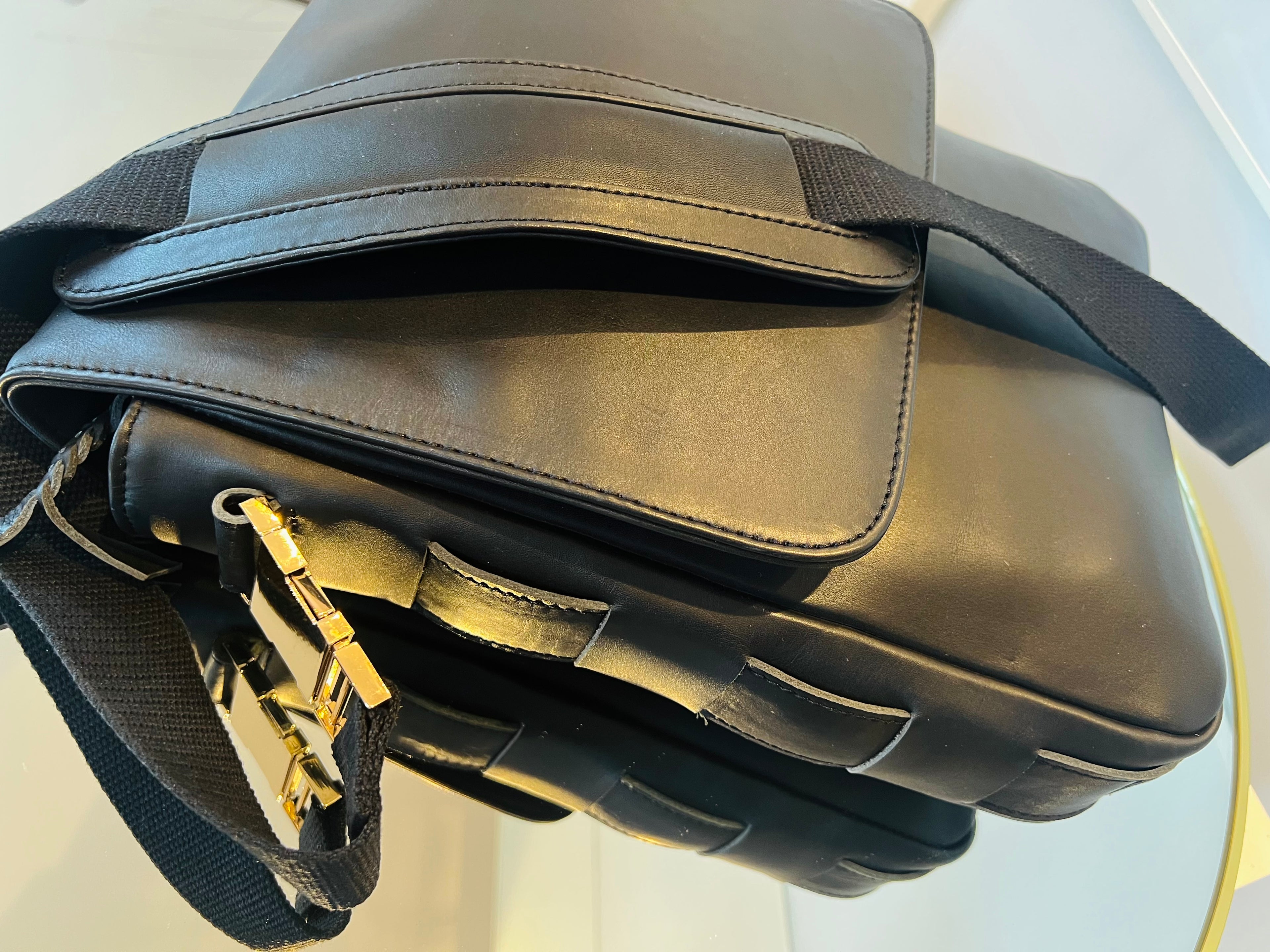 Furcifer Pluss sort- stor modell🖤