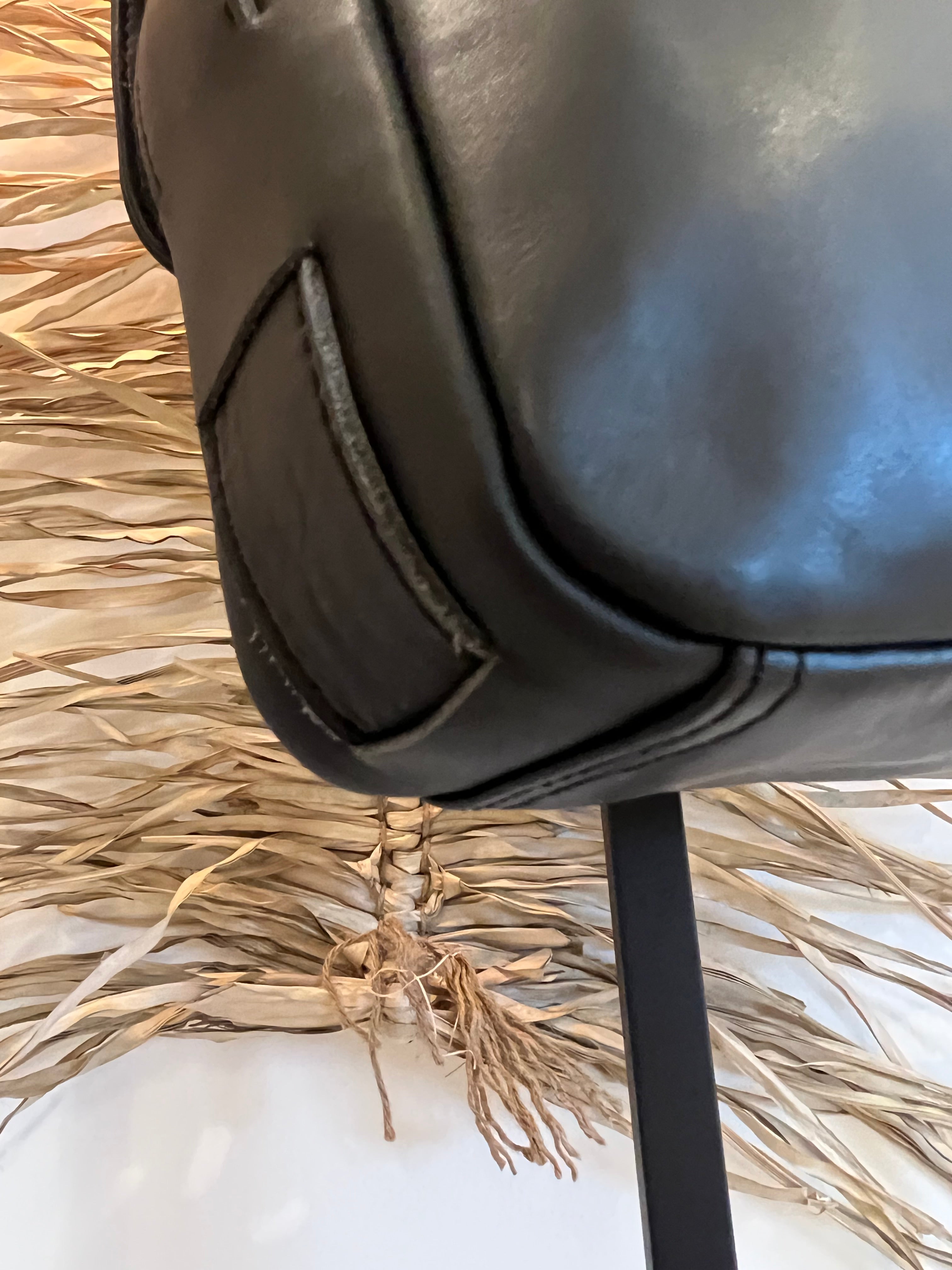 Furcifer Pluss sort- stor modell🖤