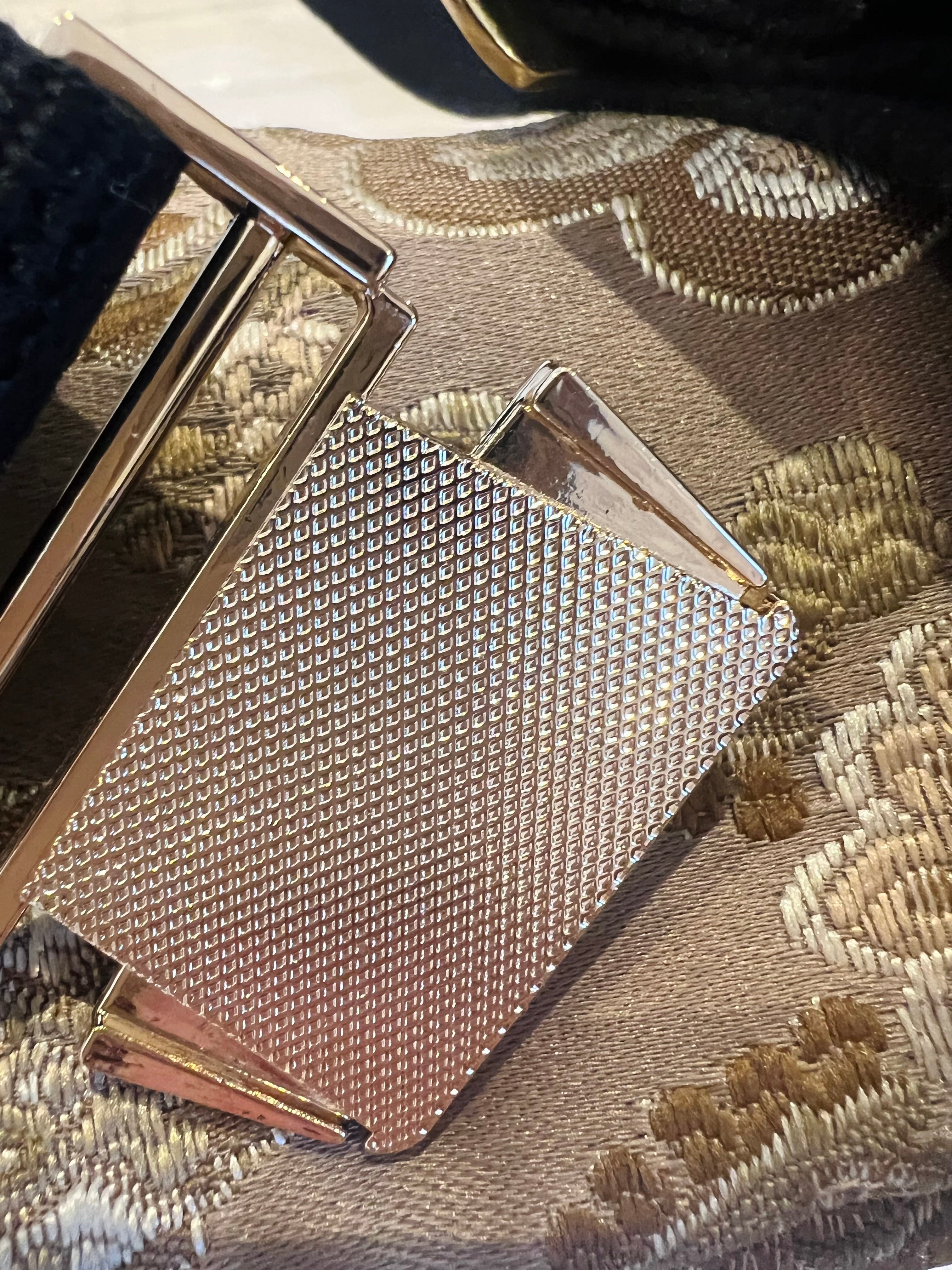 Stropp til Furcifer Pluss sort med mellom brun bunnfarge