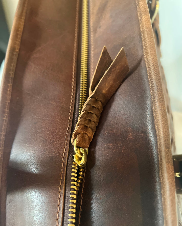 Carpet, Dark caramel med søm på flettingen