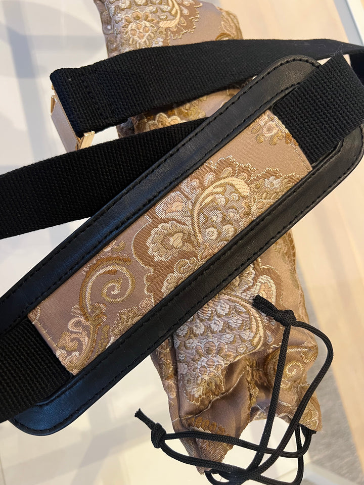 Stropp til Furcifer Pluss sort med mellom brun bunnfarge