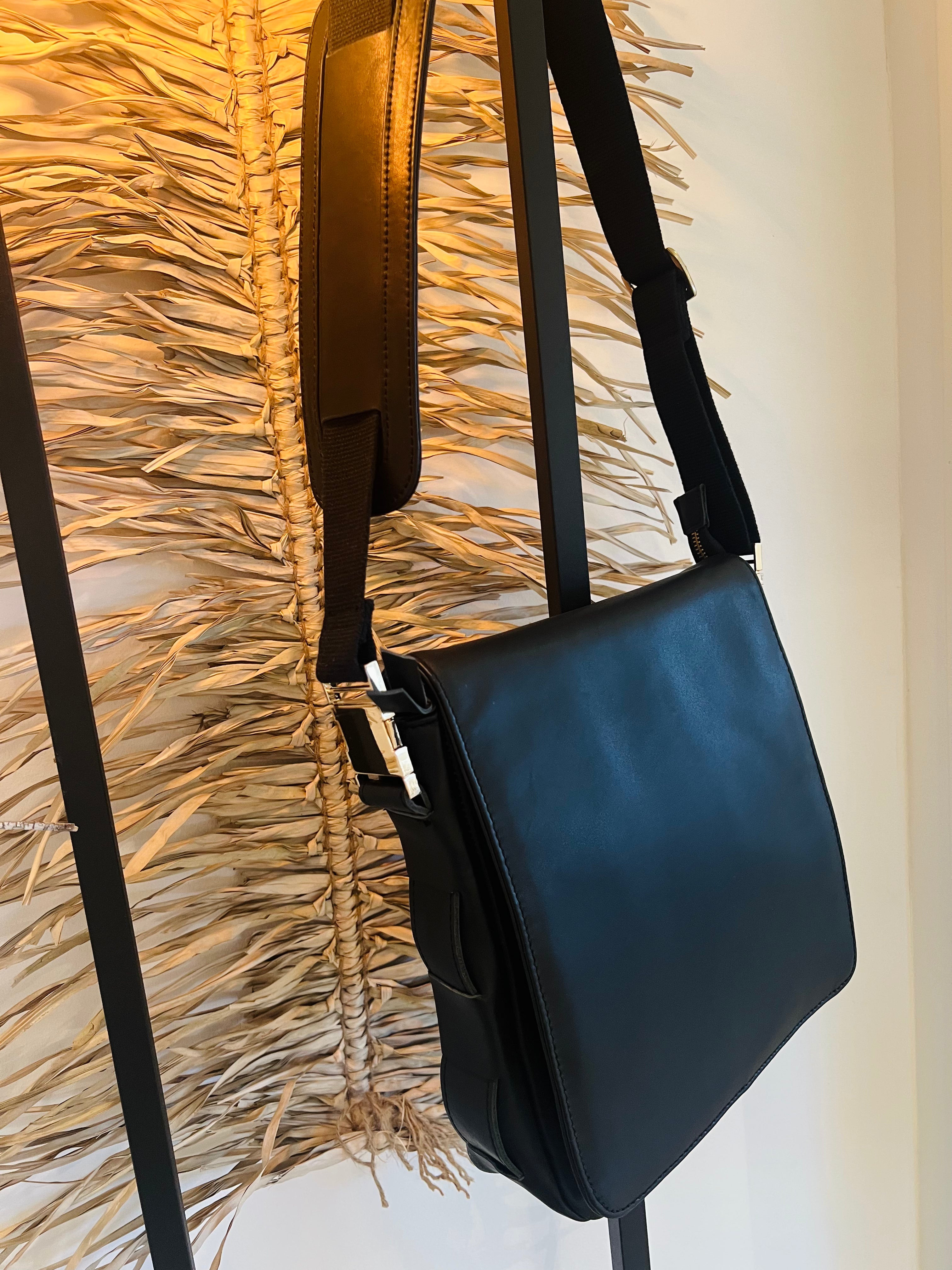 Furcifer Pluss sort skinn liten🖤