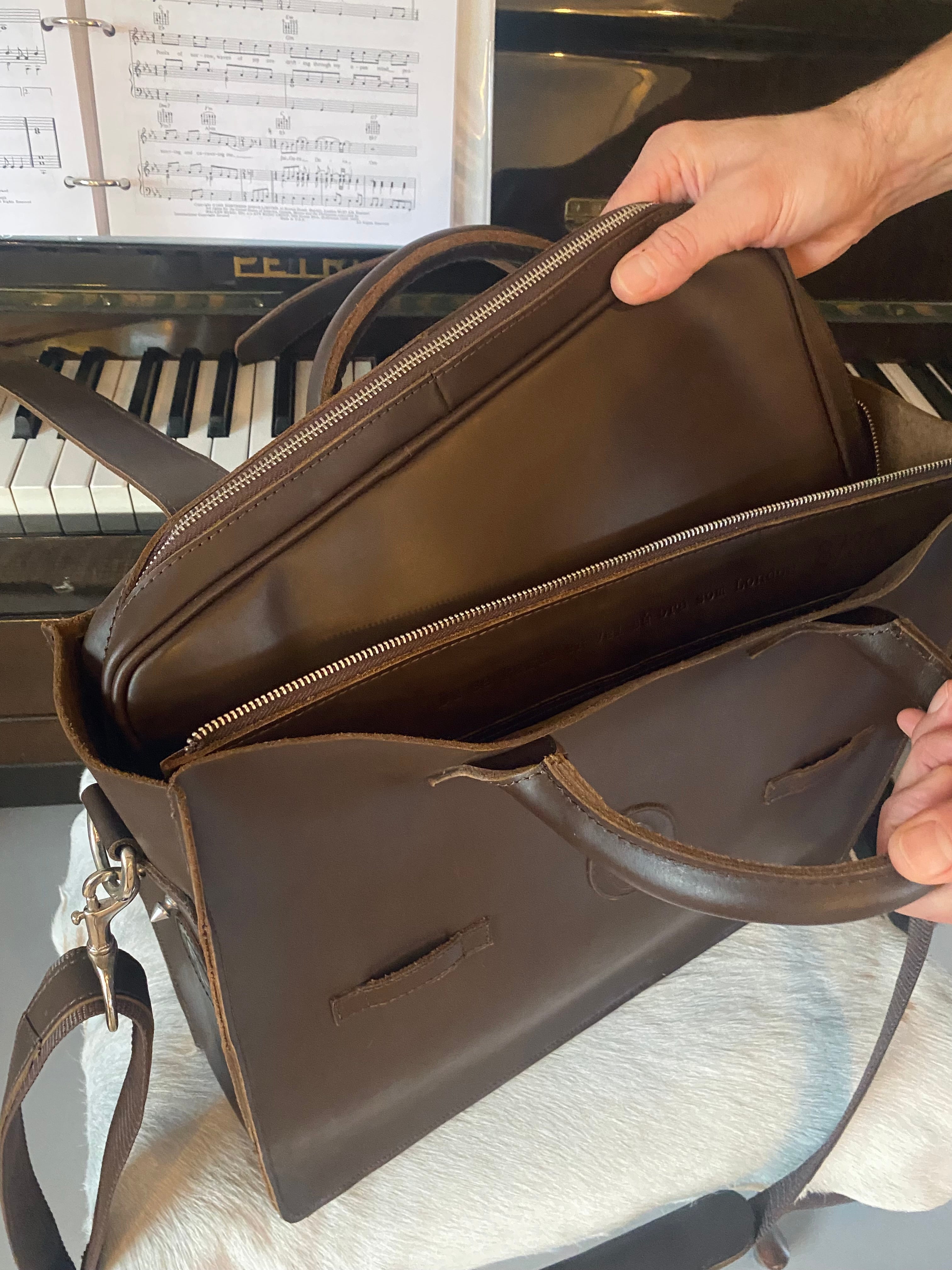 The Brown Artist Bag inkl. Futteral